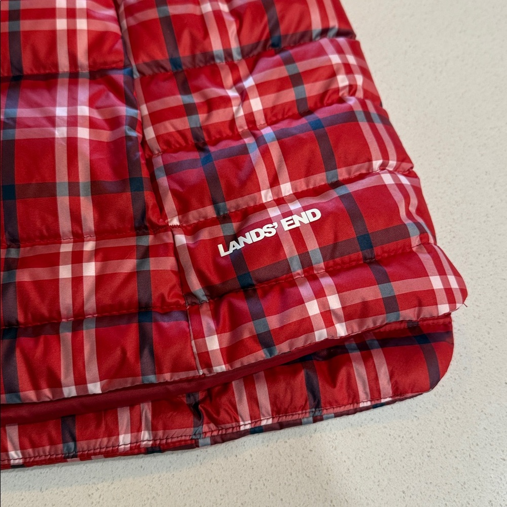 Lands' End Red Plaid Puffer Vest Size Medium Tall - Picture 5 of 7